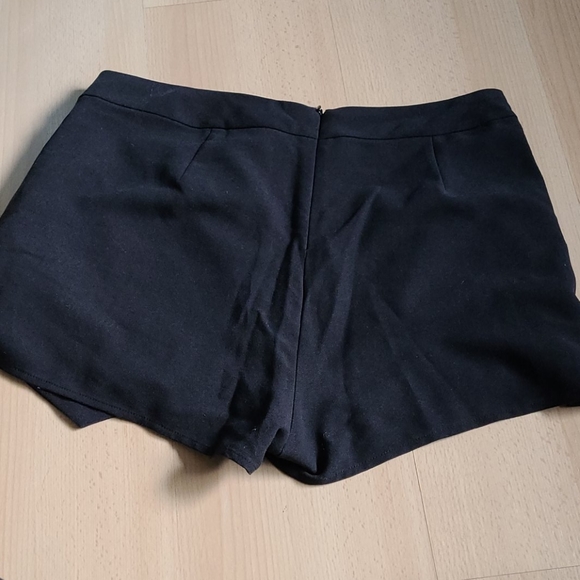 Black skort - Picture 3 of 4